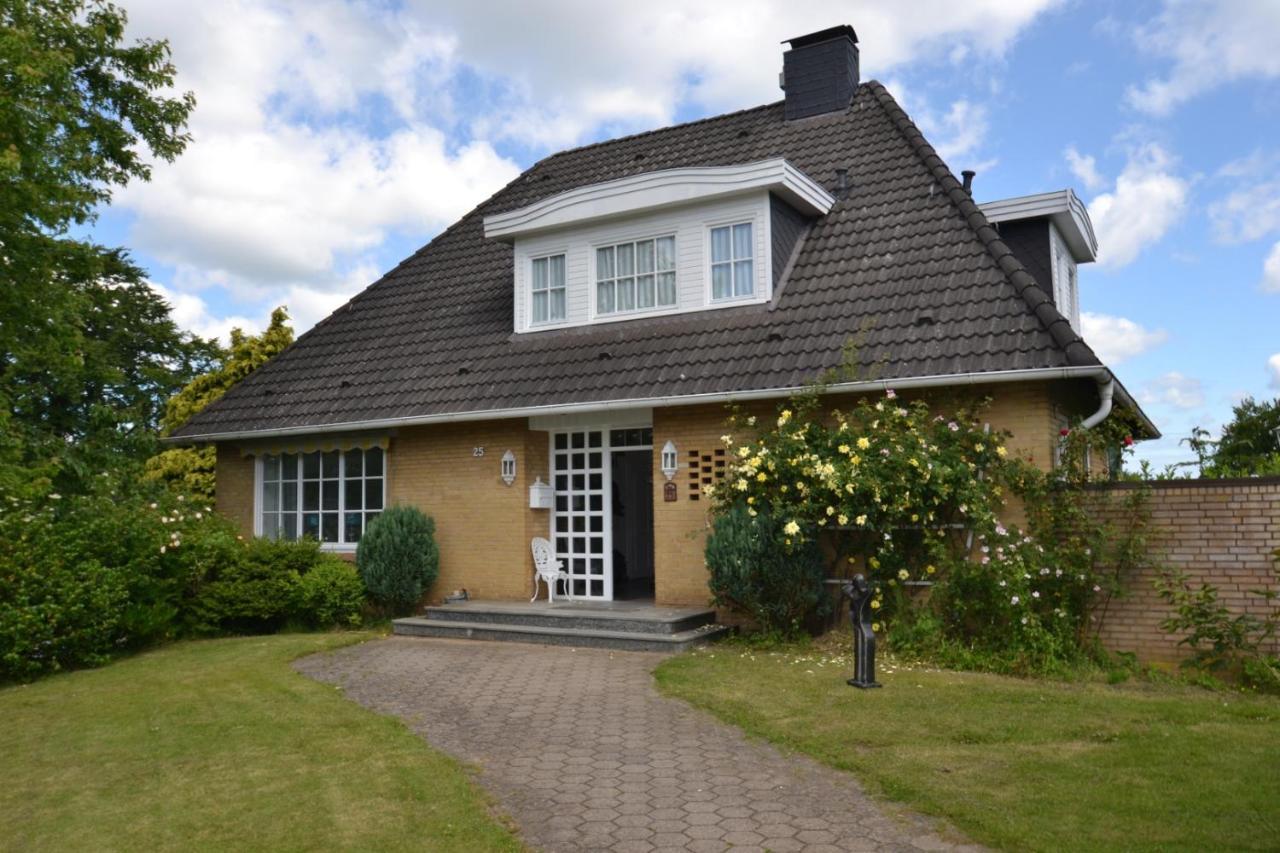 Eindecker - Studioapartment Im Erdgeschoss Mit Gartenmitbenutzung Flensburg Bagian luar foto